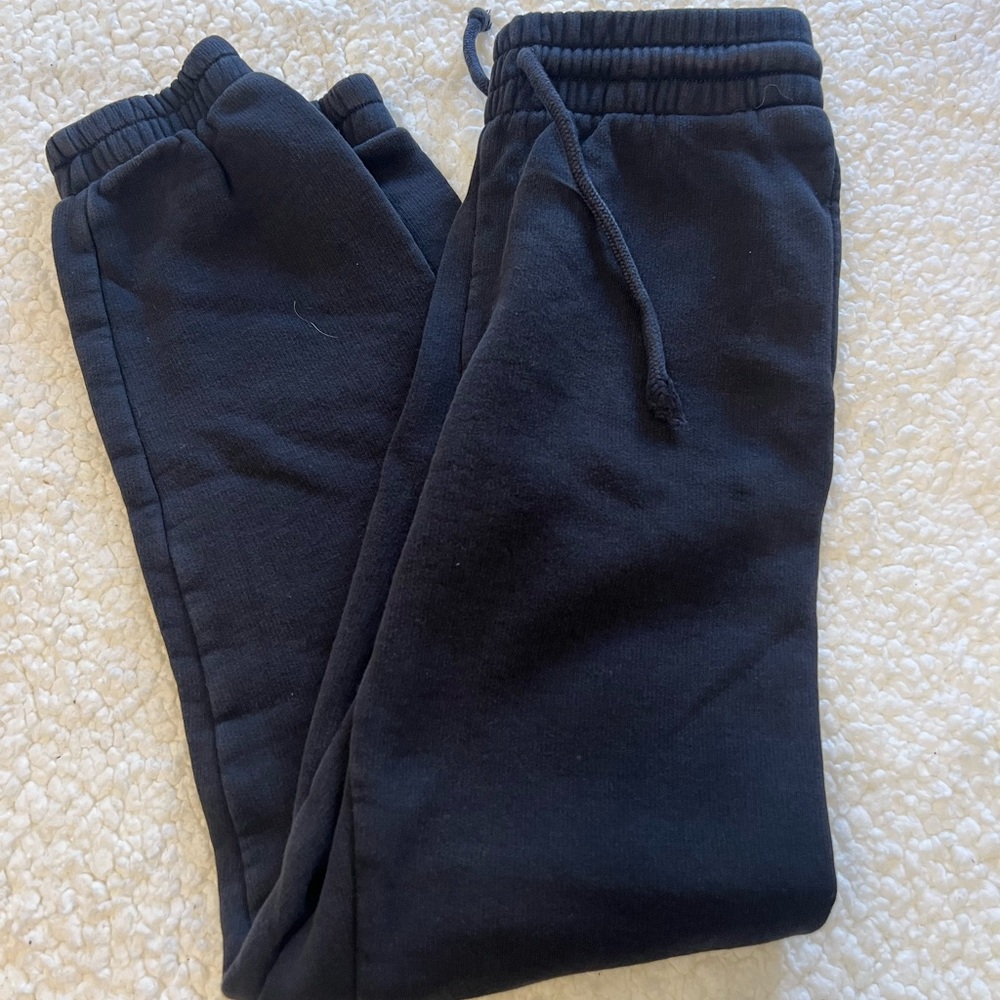 EUC Aritzia TNA Black Sweatpants Joggers (XXS)